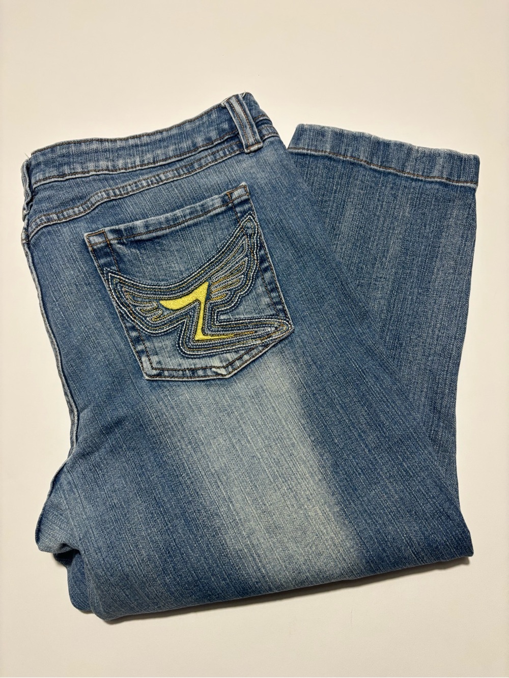 No Boundaries Vintage Y2K Low Rise Capris Embroidered McBling Pockets